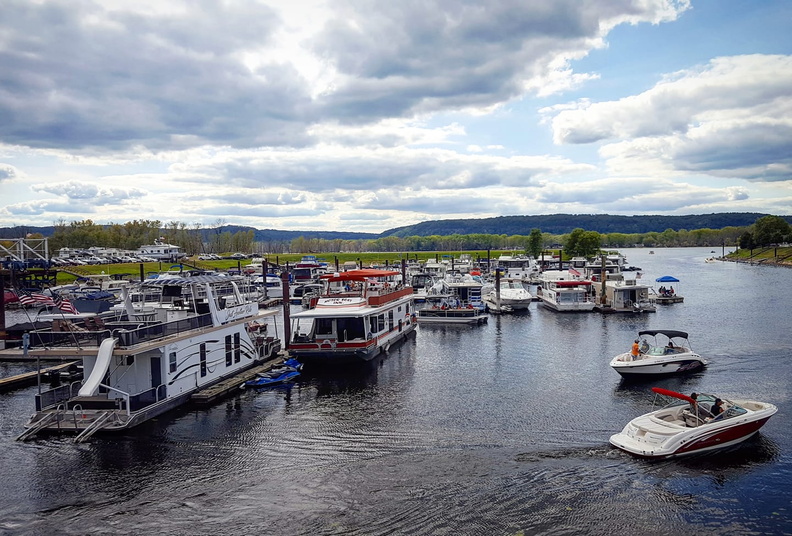 winneshiek marina summer boats 