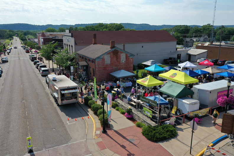 downtown farmers market farmer's event summer people
