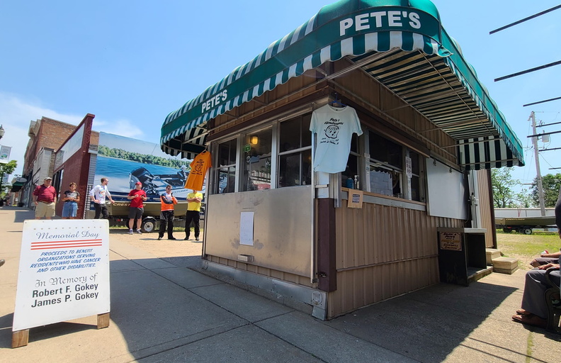 summer petes pete's hamburger people