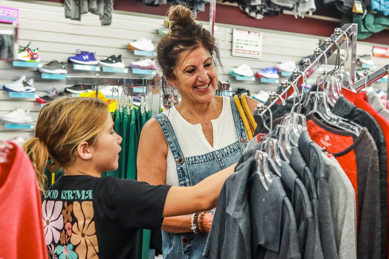 shopping people women kids sports world summer downtown